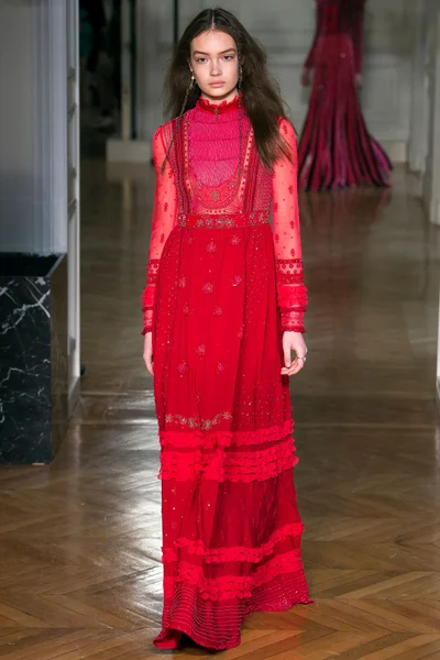 Look 60